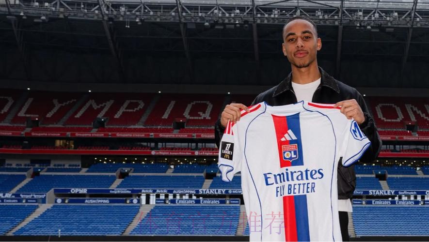 里昂官宣引进丹麦新星诺亚-纳尔泰，签约至2030年